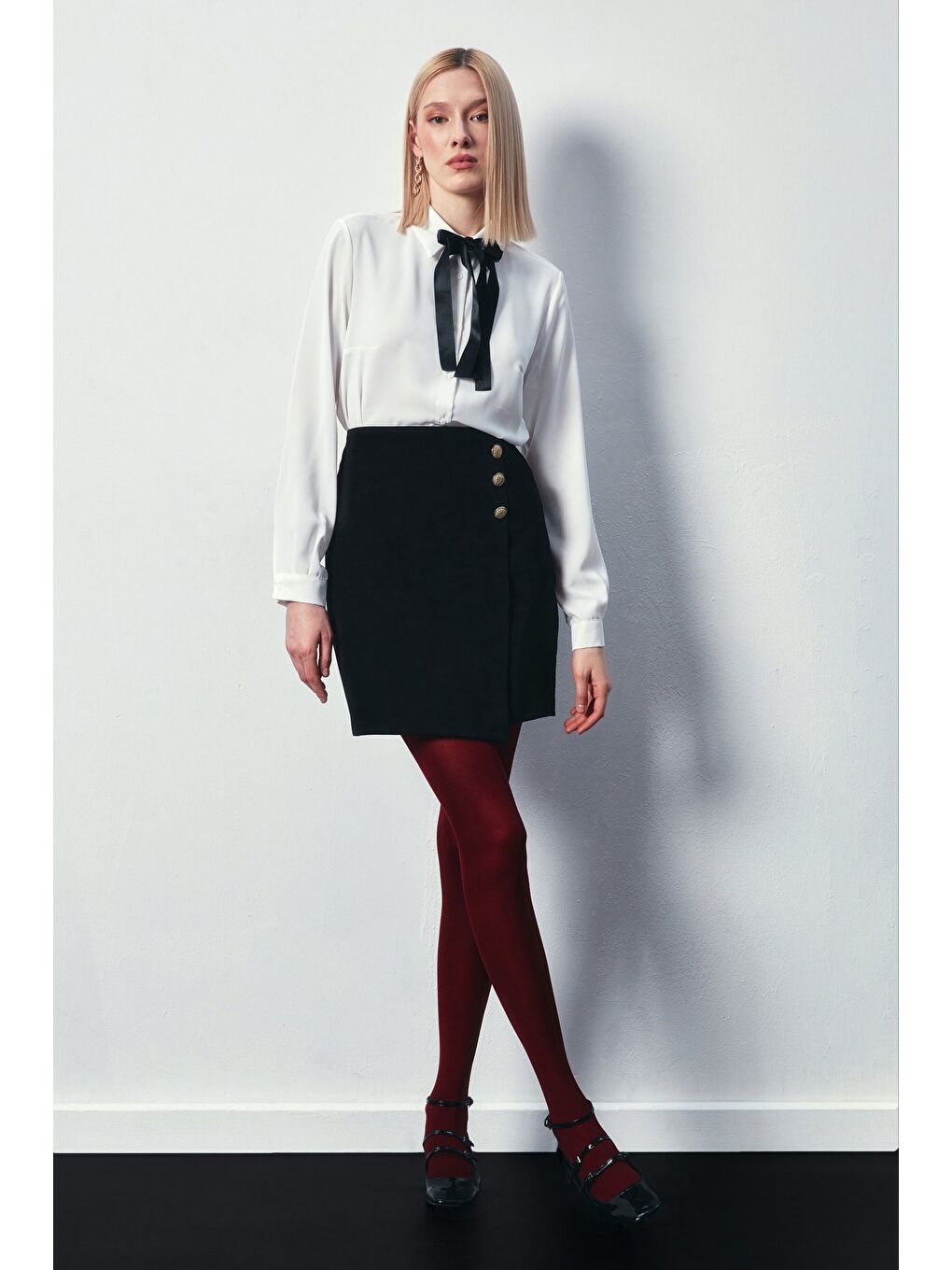 Kruvaze Düğme Detaylı Etek - Siyah-2