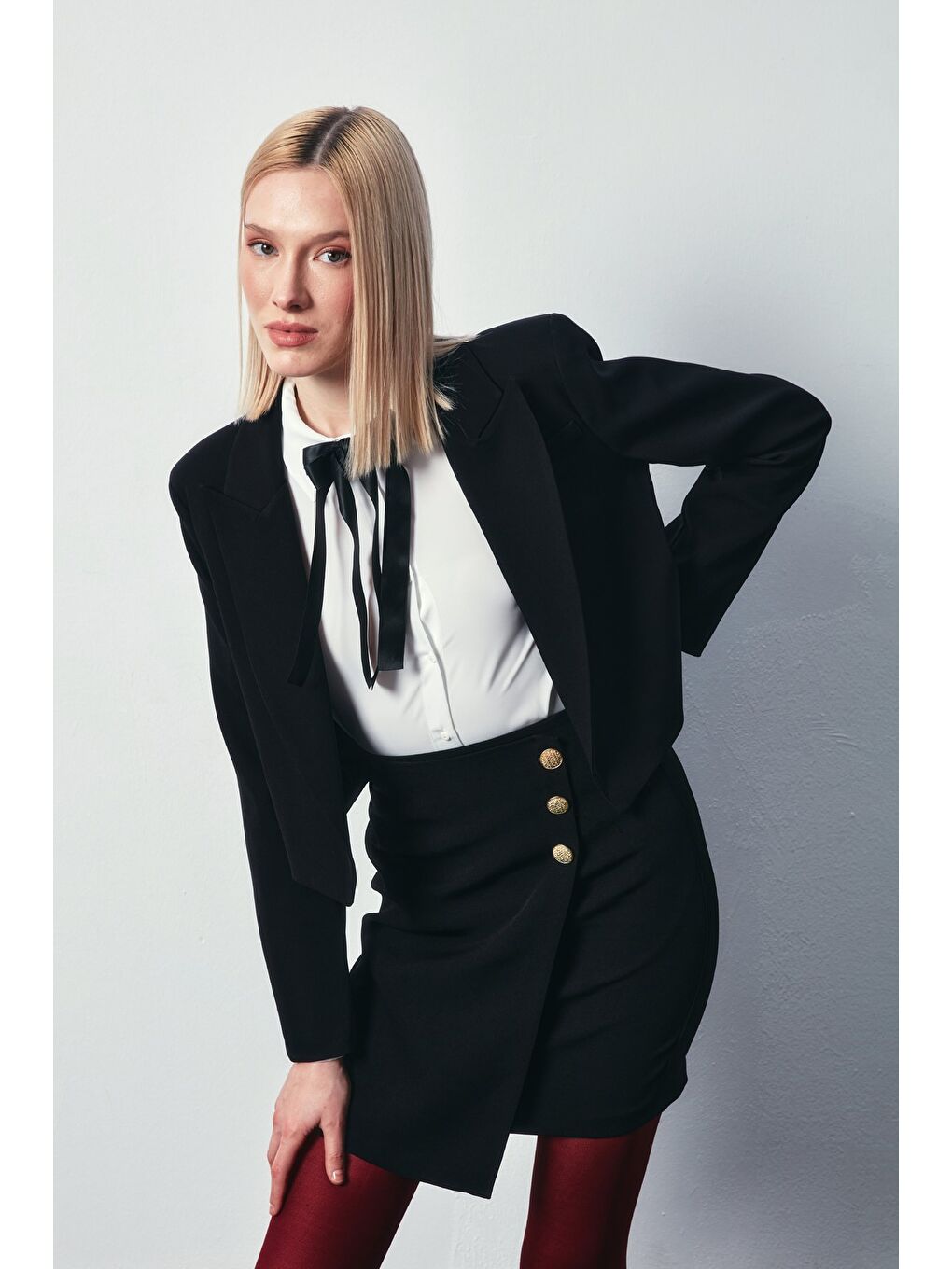 Kruvaze Düğme Detaylı Etek - Siyah-3