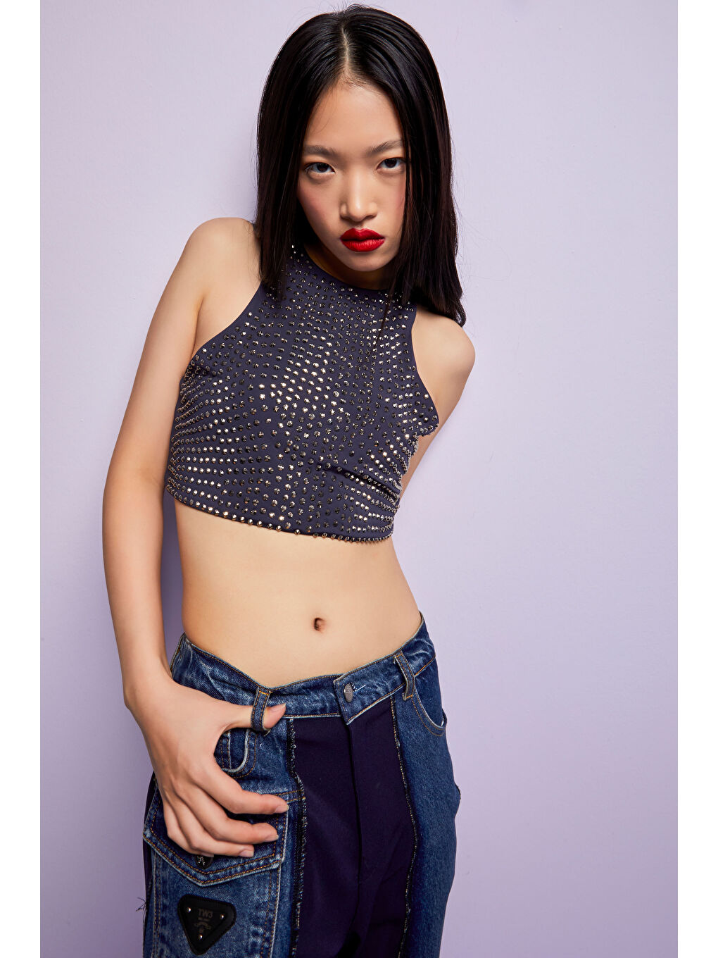 Kadın Lacivert Renk Halter Yaka Parlak Yapıştırma Taşlı Tasarım Crop Top-5