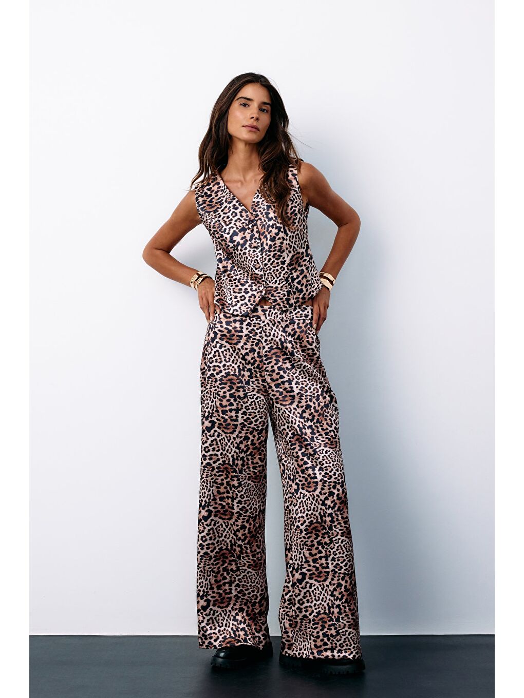 Bej Leopar Desenli Saten Pantolon - Vizon