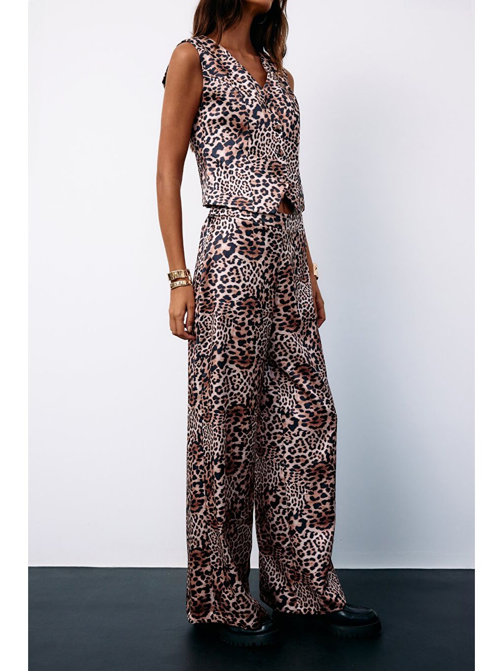 Bej Leopar Desenli Saten Pantolon - Vizon-3