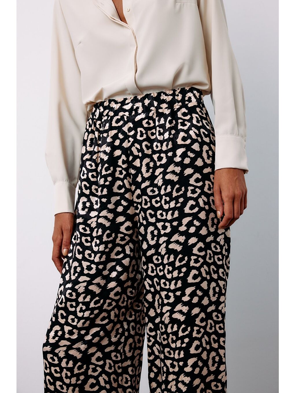 Yüksek Bel Leopar Pantolon - Siyah-2