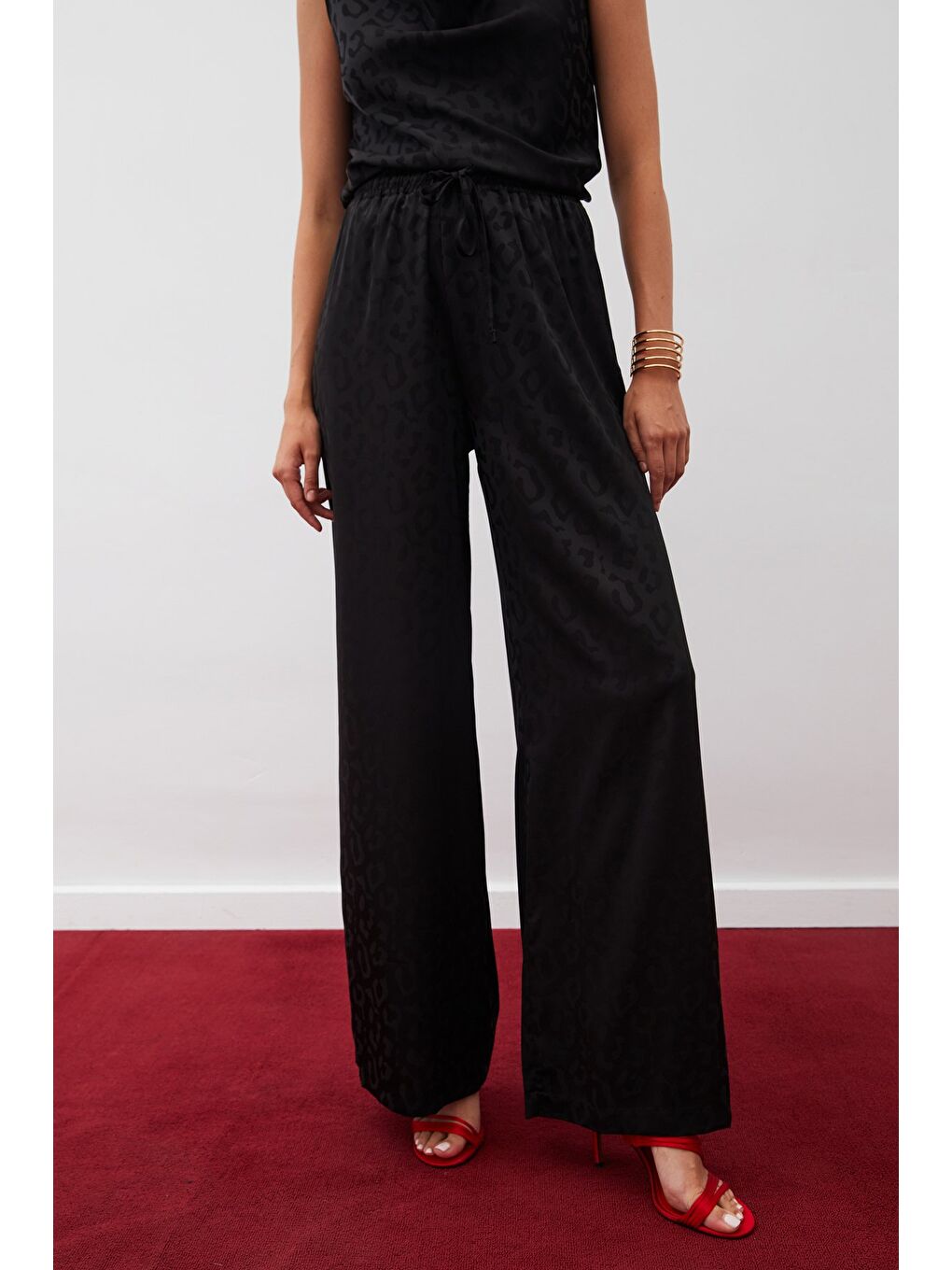 Bel Lastikli Desenli Pantolon - Siyah-3