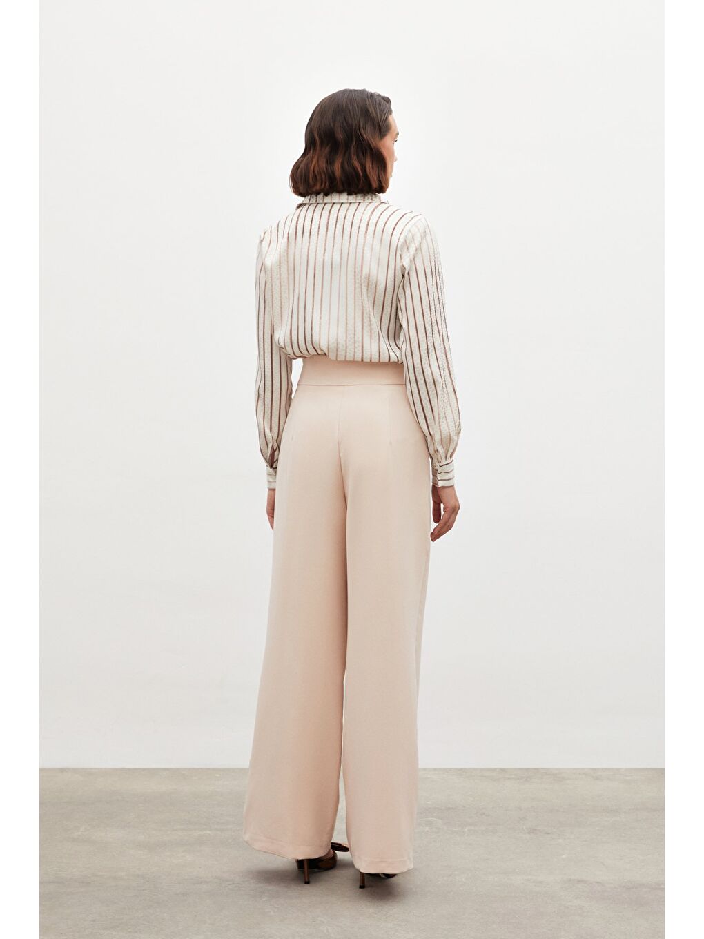 Bel Aksesuarlı Bol Paça Pantolon - Bej-5