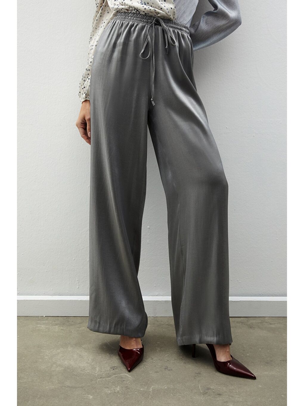 Bel Lastikli Parlak Pantolon - Antrasit-3