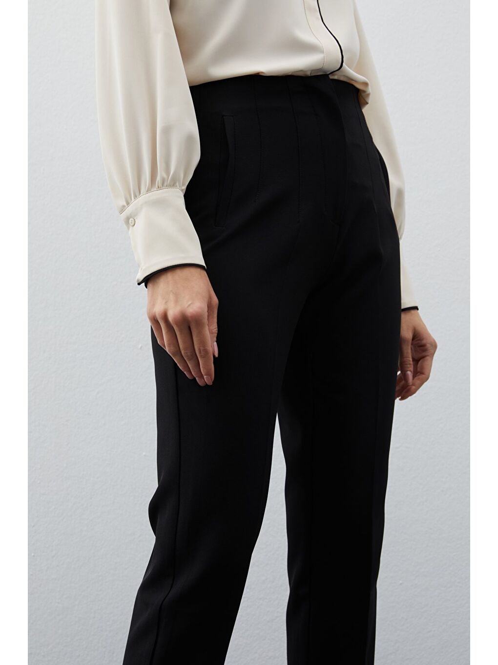 Yüksek Bel Pensli Pantolon - Siyah-2