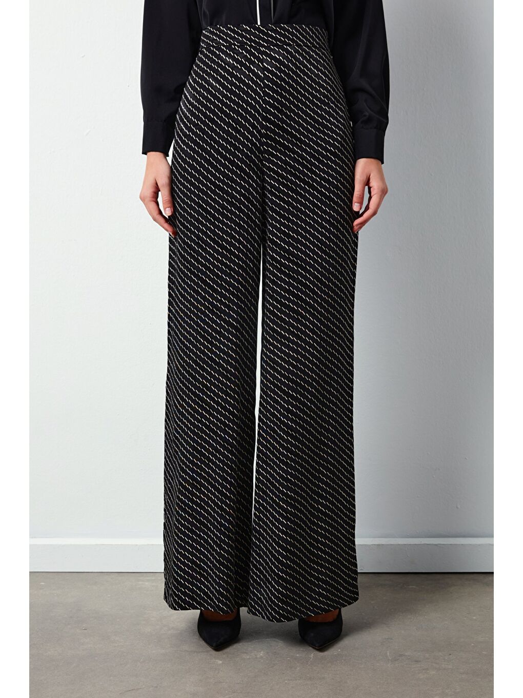 Çizgi Desenli Pantolon - Siyah-4