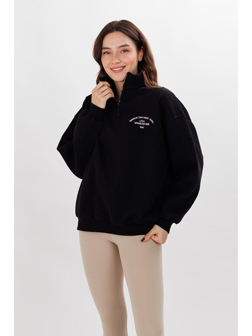 Kadın Siyah Dik Yaka Yarım Fermuar Baskılı 3 İplik Sweat-1