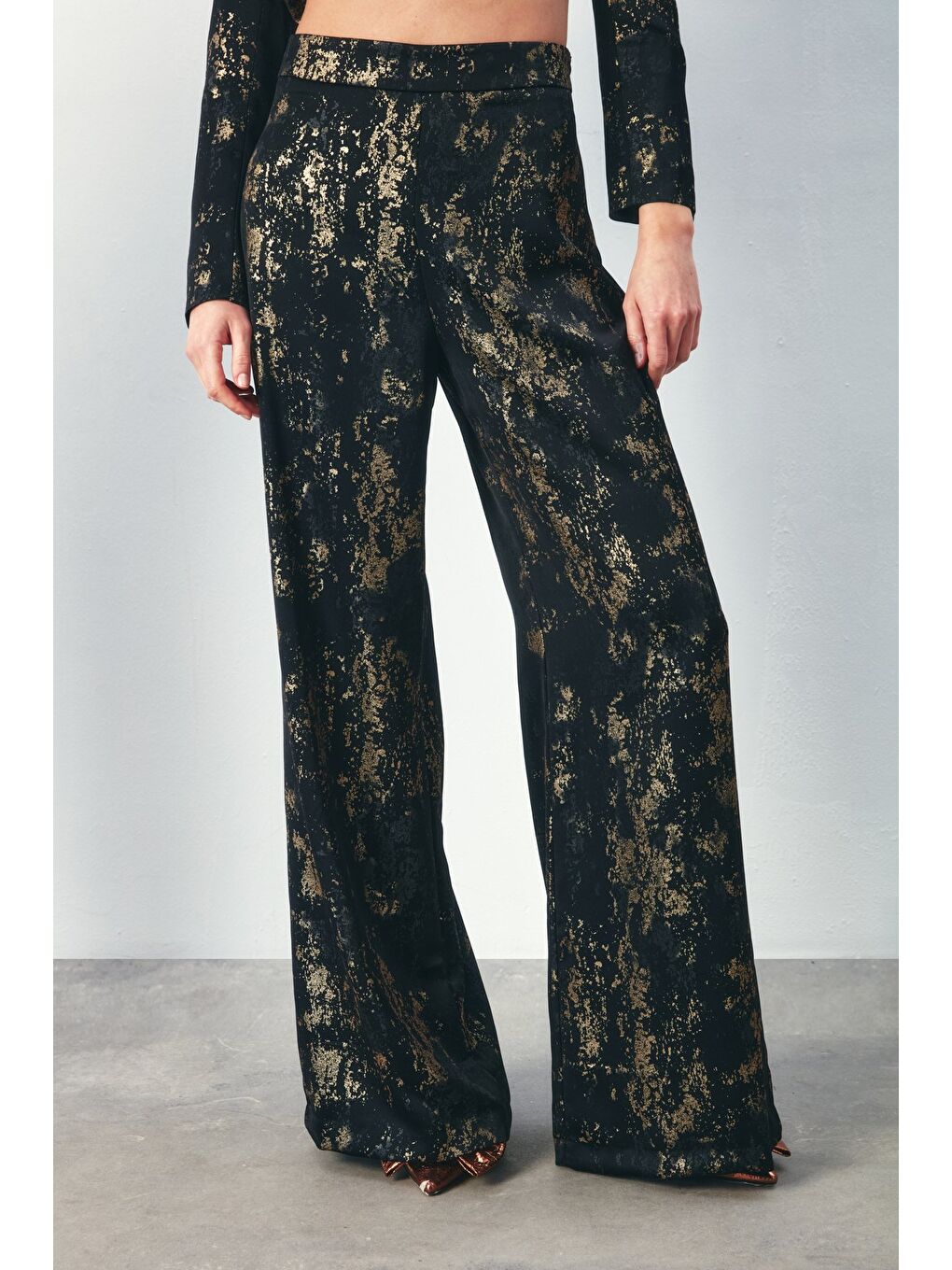 Parlak Desenli Salaş Pantolon - Siyah-4