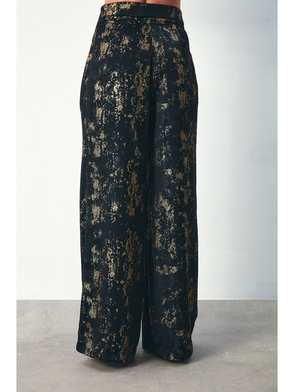 Parlak Desenli Salaş Pantolon - Siyah-6