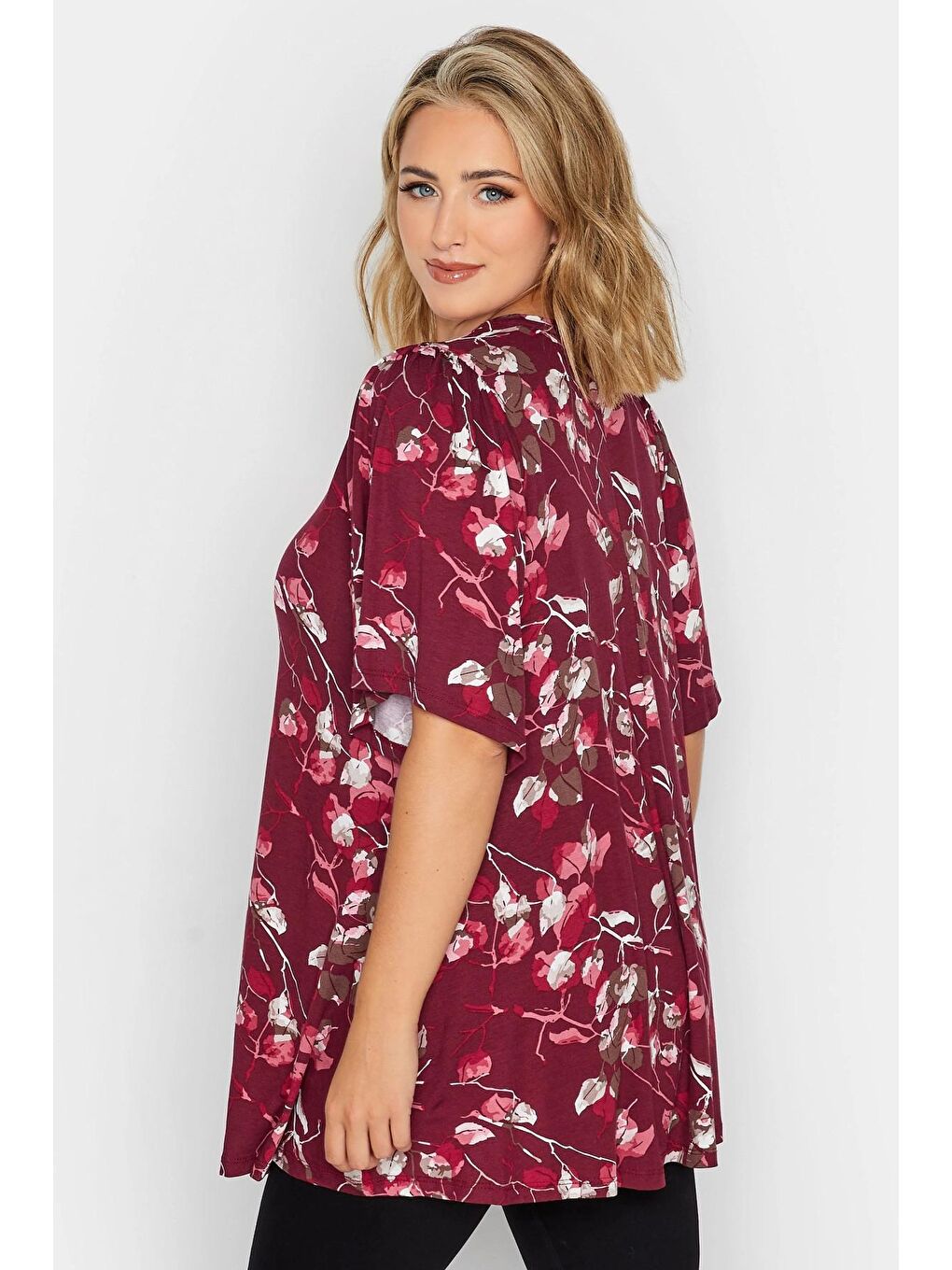 Kırmızı Büyük Beden V Yaka Desenli Asimetrik Kesim Elastanlı Bluz 302484-4