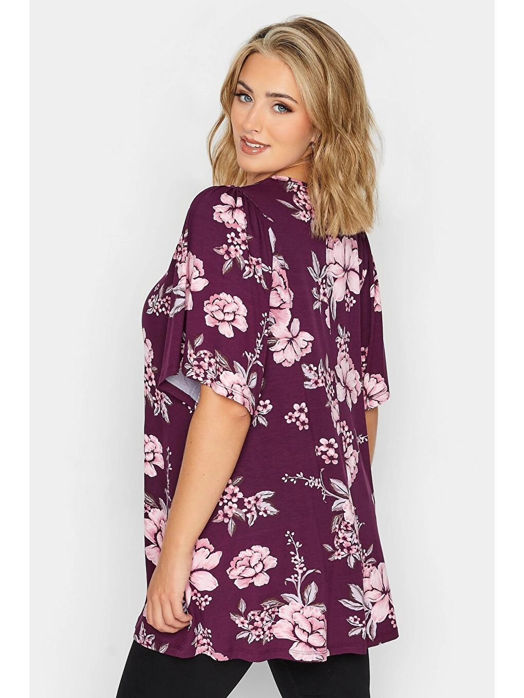 Mor Büyük Beden V Yaka Desenli Asimetrik Kesim Elastanlı Bluz 302482-4