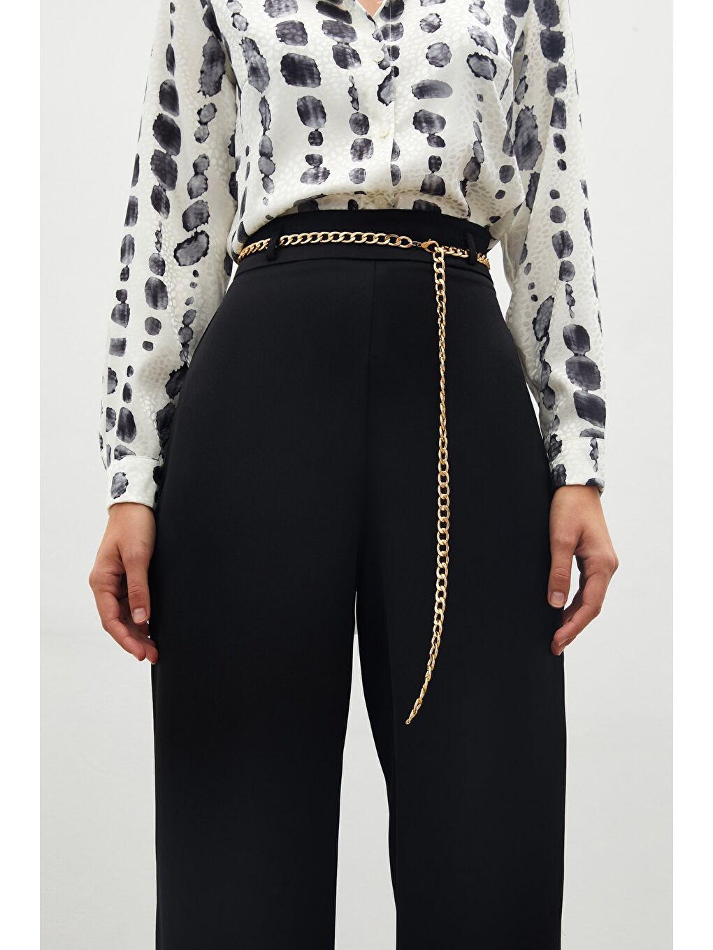 Zincirli Saten Krep Pantolon - Siyah-4
