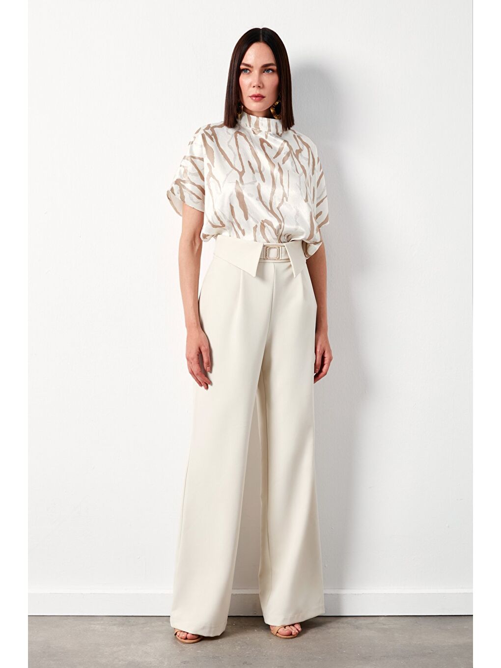Bej Bel Detaylı Geniş Paça Pantolon - Taş-1