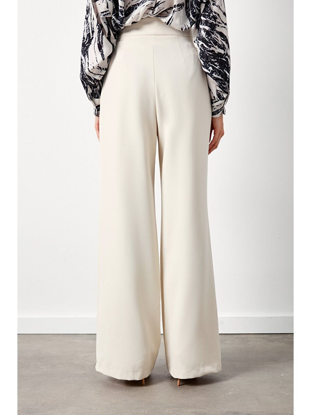 Bej Bel Detaylı Geniş Paça Pantolon - Taş-4