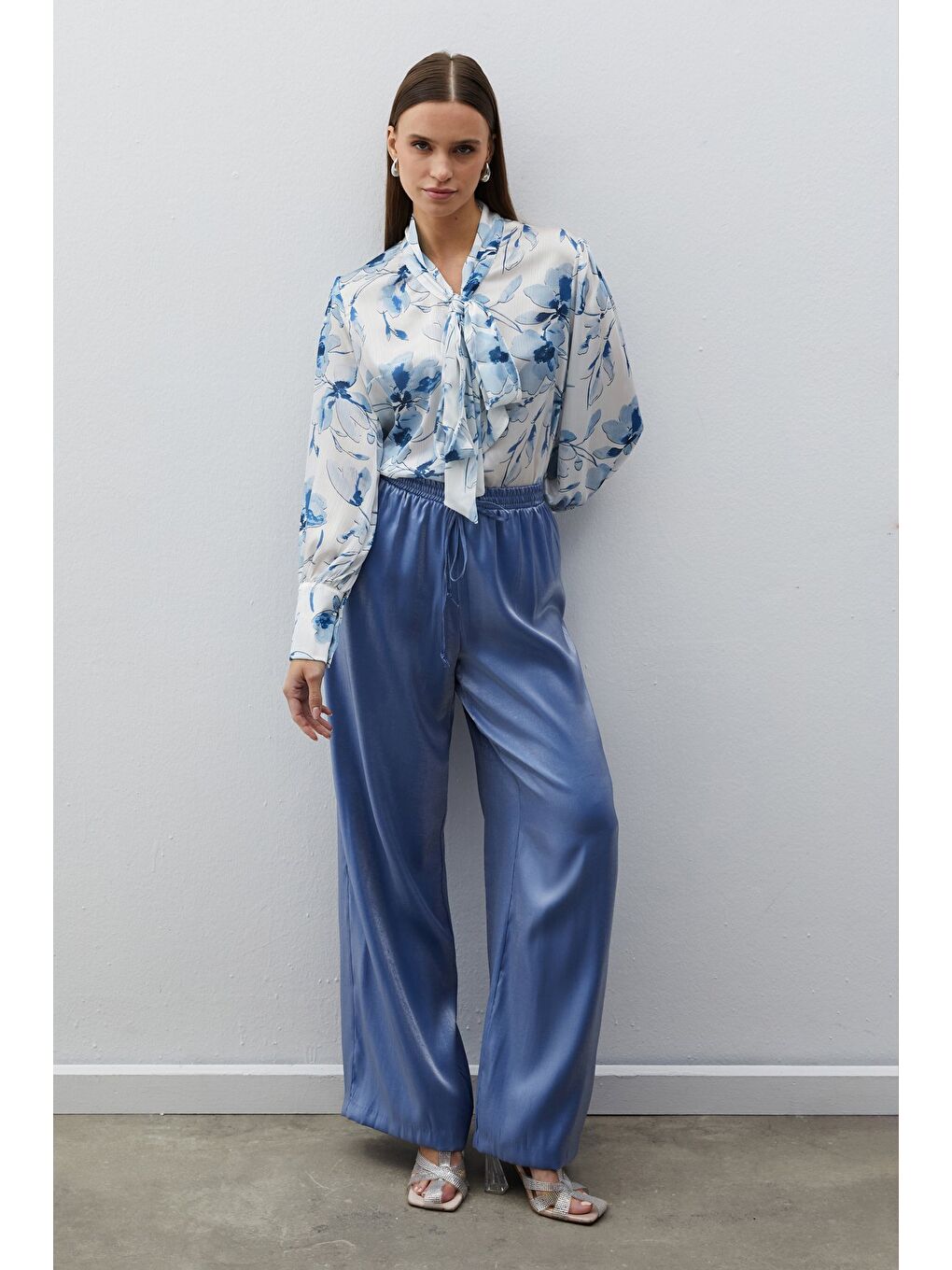 Bel Lastikli Parlak Pantolon - Mavi-2