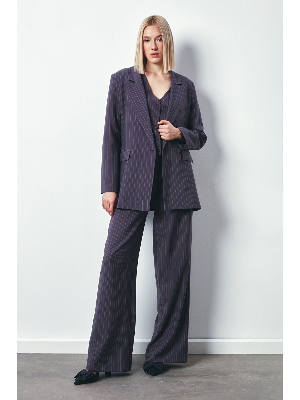 Bol Paça Çizgili Pantolon - Gri