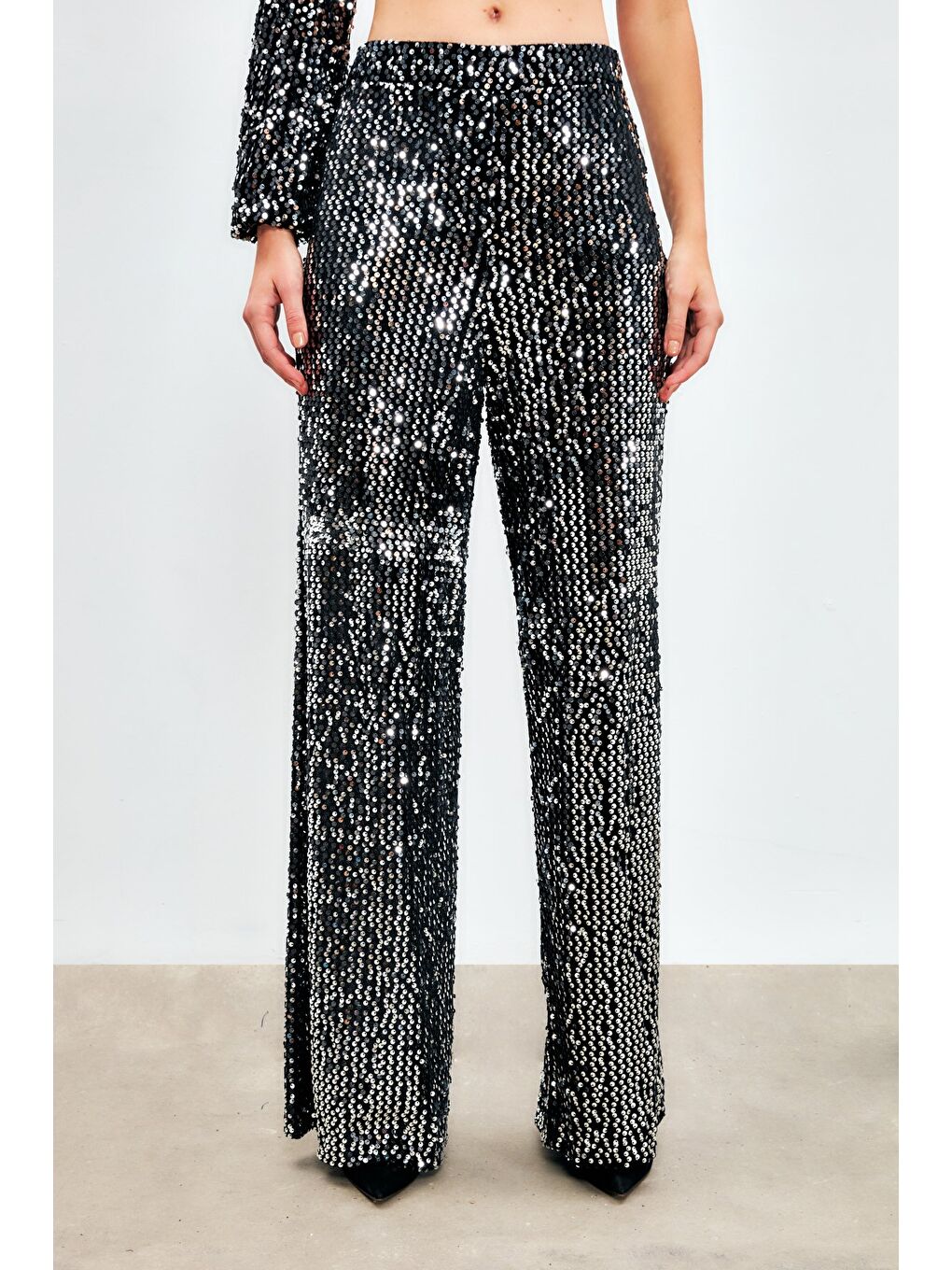 Gri Bol Paça Payetli Pantolon - Gümüş-6