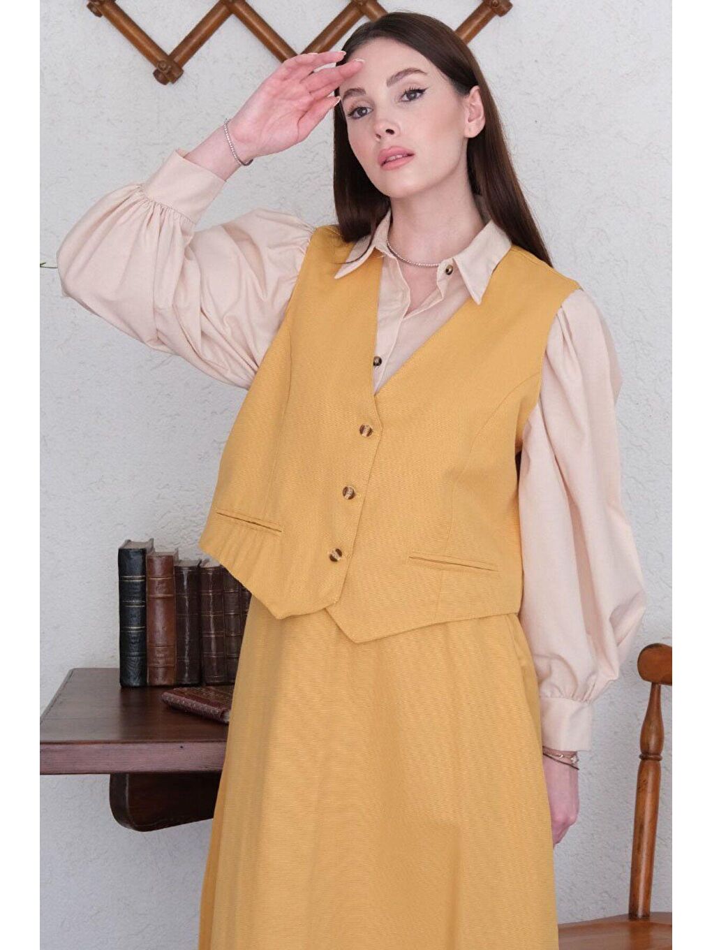 Kahverengi Camel Keten Görünümlü Yelek & Etek Takım-4