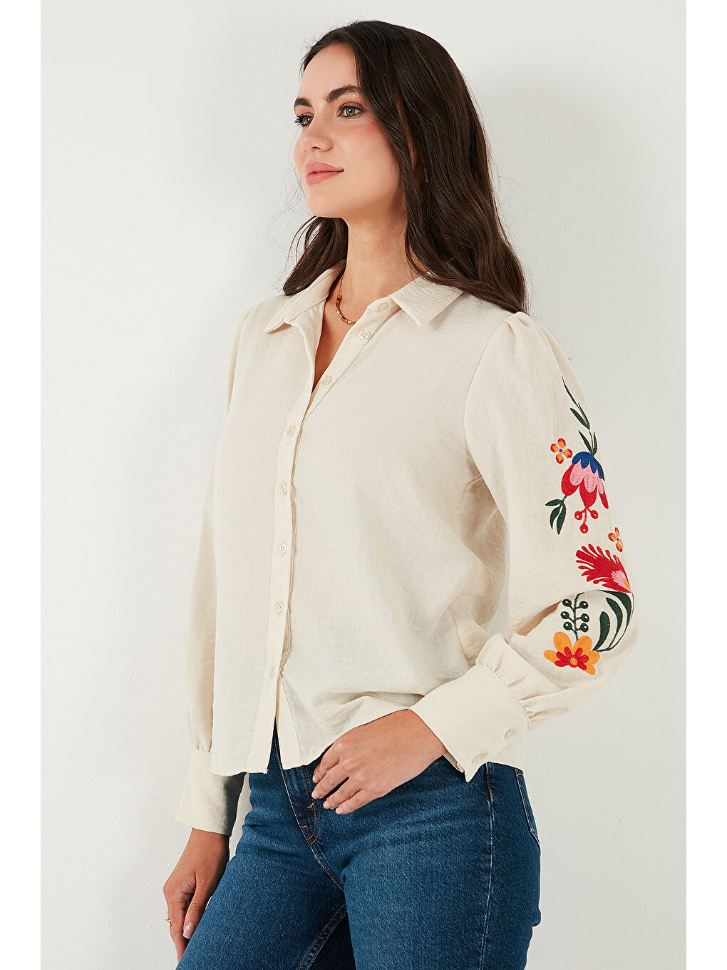 Bej Balon Kollu Çiçek Nakışlı Kadın Gömlek 611Go003-5