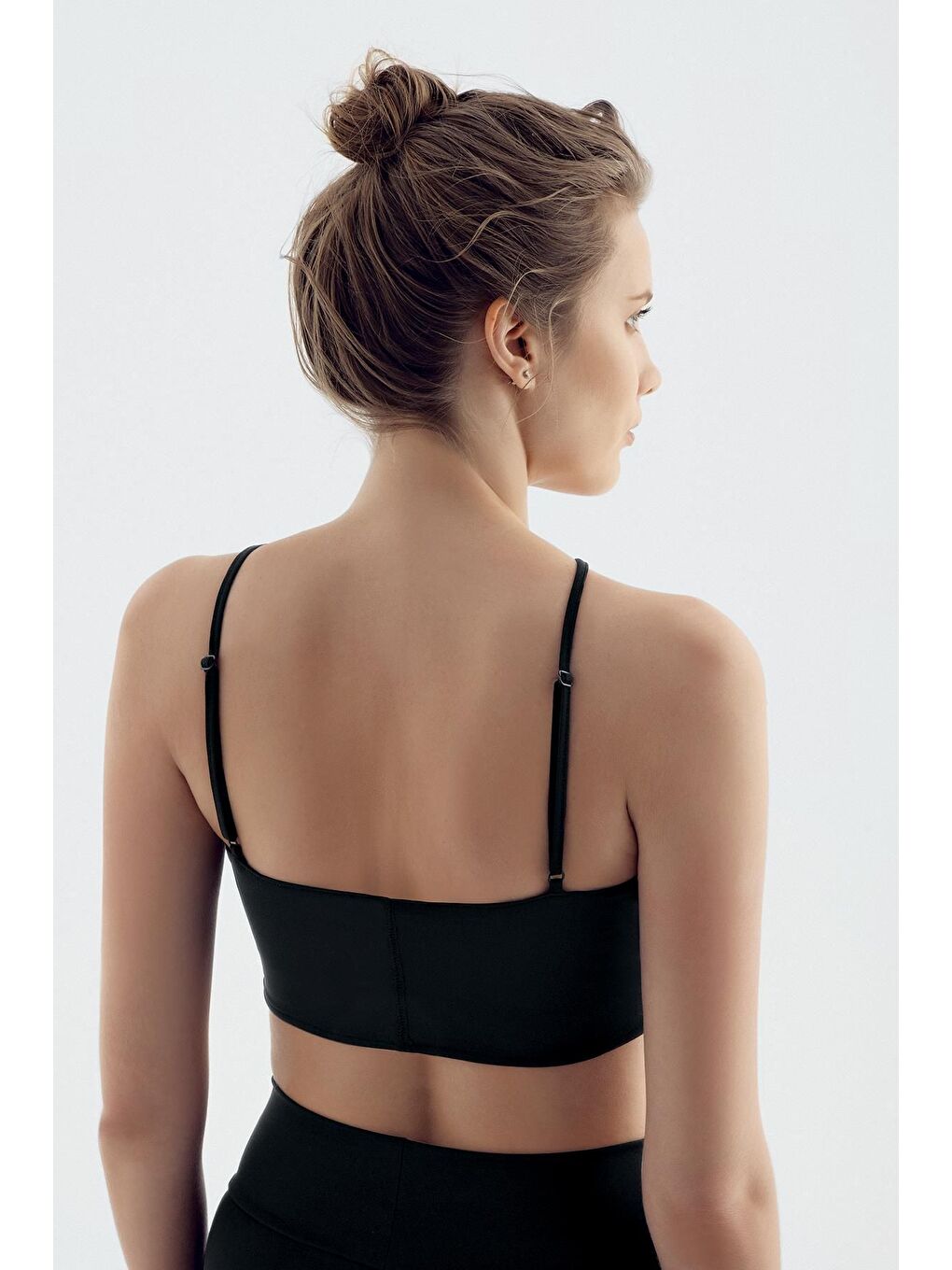 Siyah İp Askılı Crop Top Spor Büstiyer C05-1