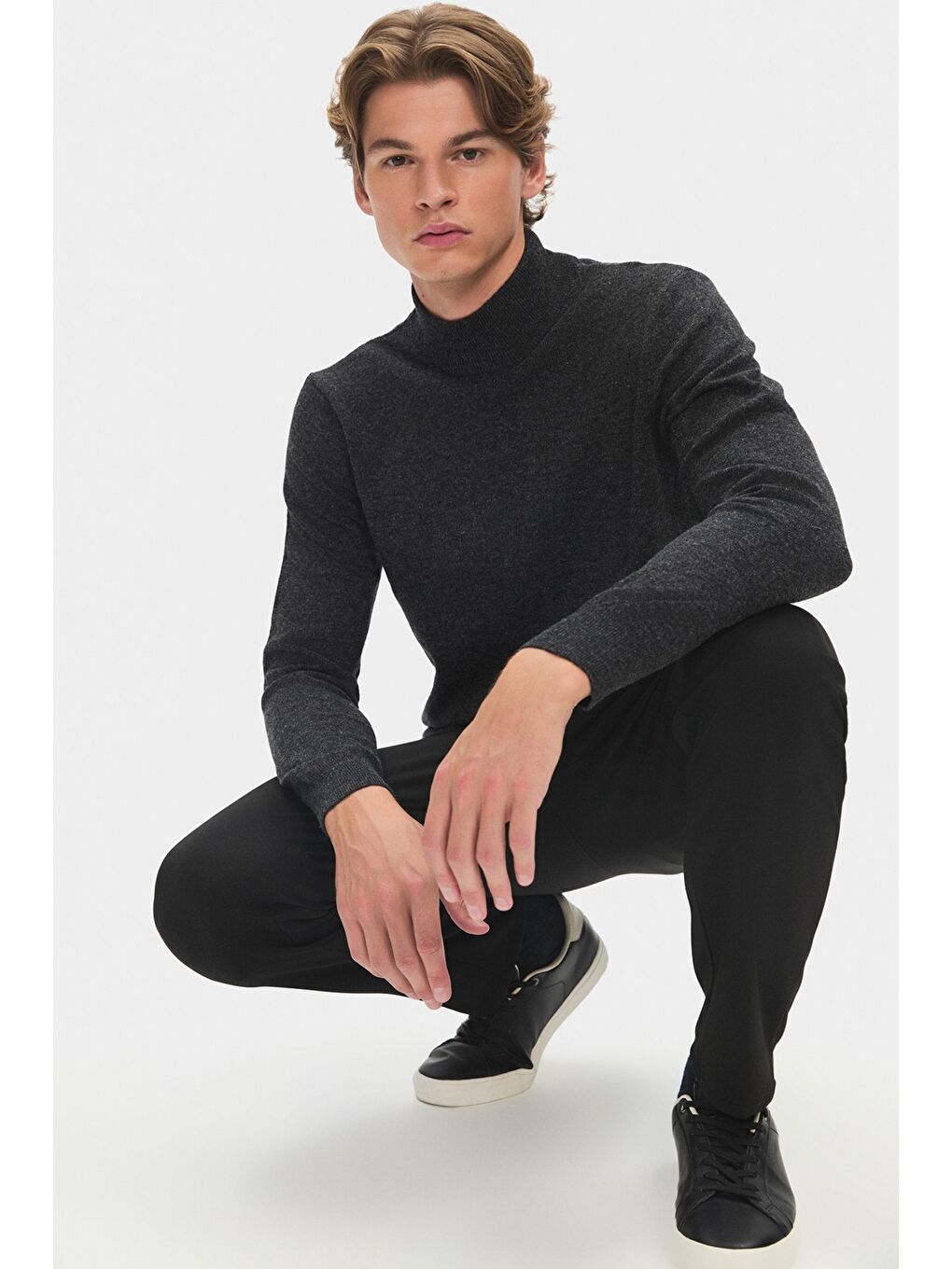 Antrasit Erkek Regular Fit Yarım Balıkçı Yaka Basıc Triko Kazak-4