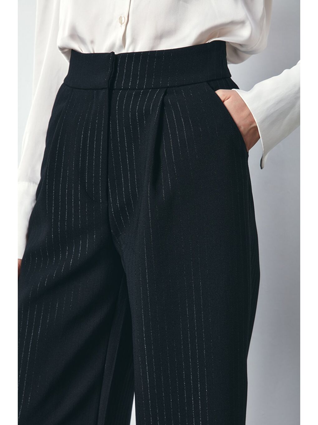 Parlak Çizgili Pantolon - Siyah-6