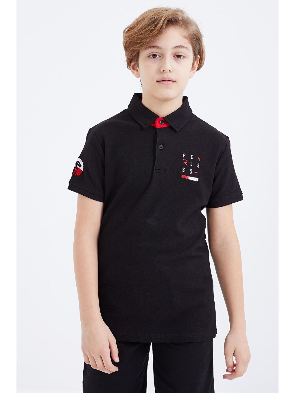 TOMMYLIFE Siyah Nakış Detaylı Kısa Kollu Polo Yaka Erkek Çocuk T-Shirt  - 10893