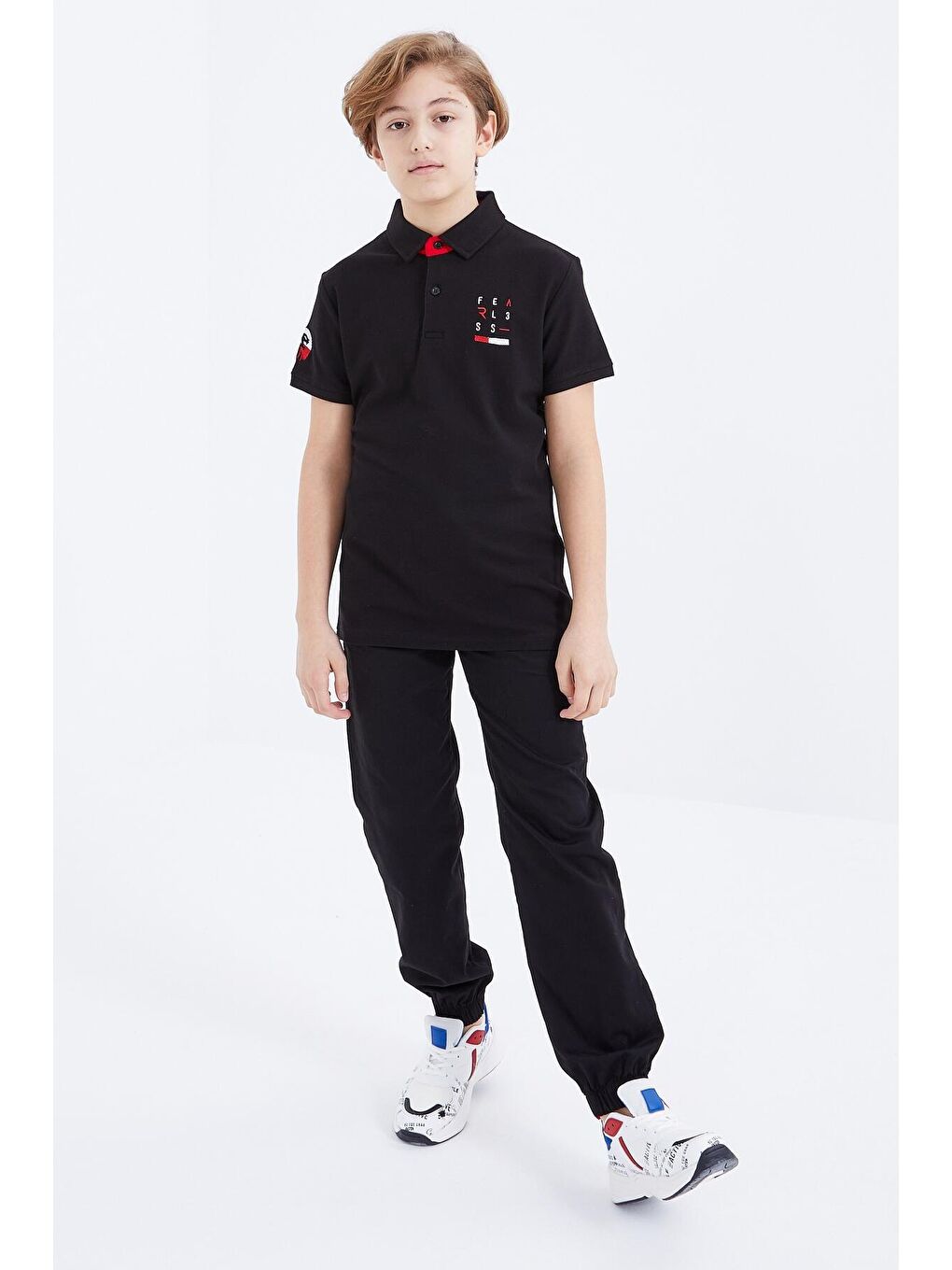 TOMMYLIFE Siyah Nakış Detaylı Kısa Kollu Polo Yaka Erkek Çocuk T-Shirt  - 10893 - 1