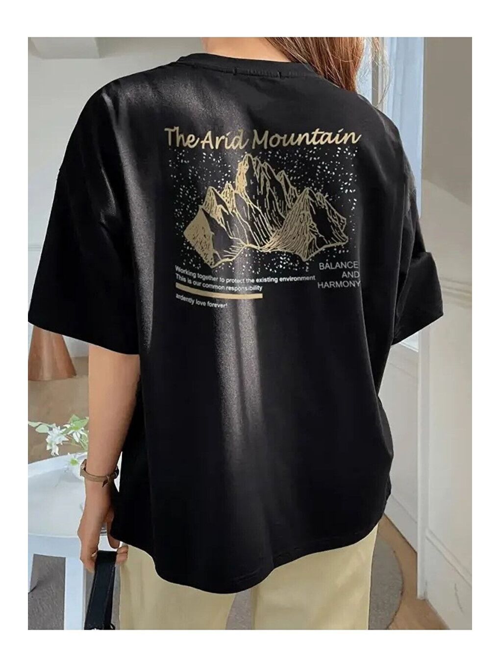 Kadın Siyah Arid Mountain Baskılı Oversize Tişört-2