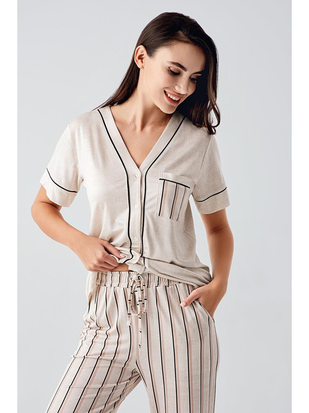 Siyah Kısa Kollu Çizgili Düğmeli Esnek Viskoz Pijama Takım 17214-2