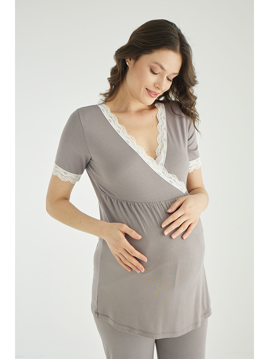 Gri Füme Emzirmeye Uygun Kısa Kol Lohusa Ve Hamile Pijama Takımı-3