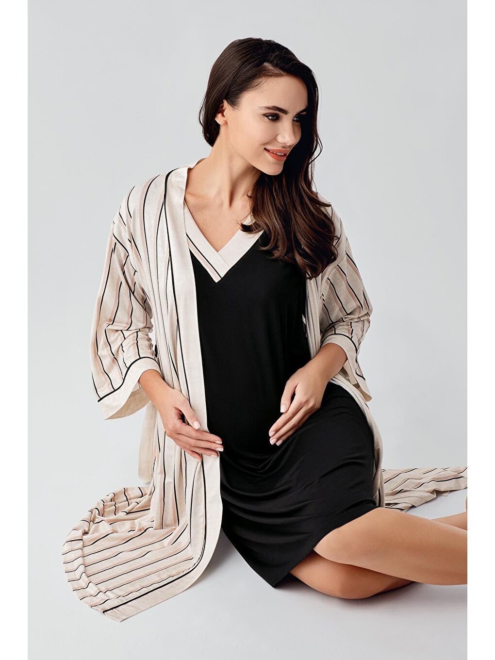Siyah Kısa Kollu Çizgili Esnek Keten Efektli Viskoz Hamile Sabahlık Gecelik Takım 17402-4