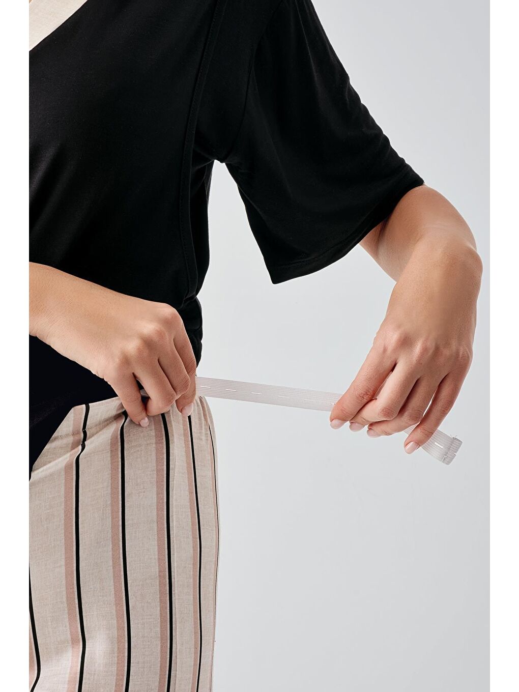 Siyah Kısa Kollu Çizgili Esnek Keten Efektli Viskoz Hamile Sabahlık Pijama Takım 17302-6