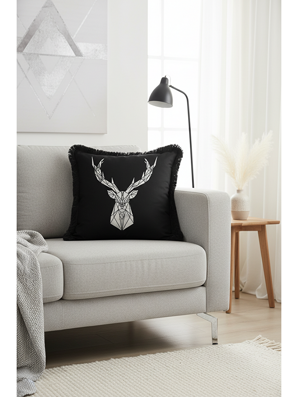 Karışık Geometrik Geyik Figürlü Saçaklı Yastık Kılıfı - Siyah Modern Gümüş Püsküllü Kırlent Kılıfı