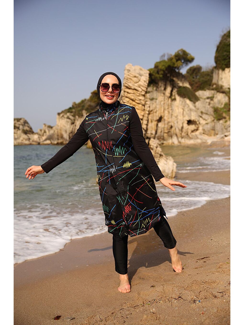 Siyah Renkli Çizgi Desenli Tam Kapalı Tesettür Mayo R005 Reyhan-1