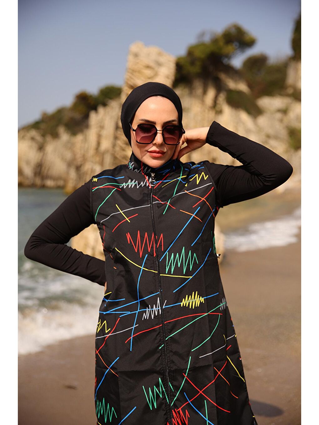 Siyah Renkli Çizgi Desenli Tam Kapalı Tesettür Mayo R005 Reyhan-4