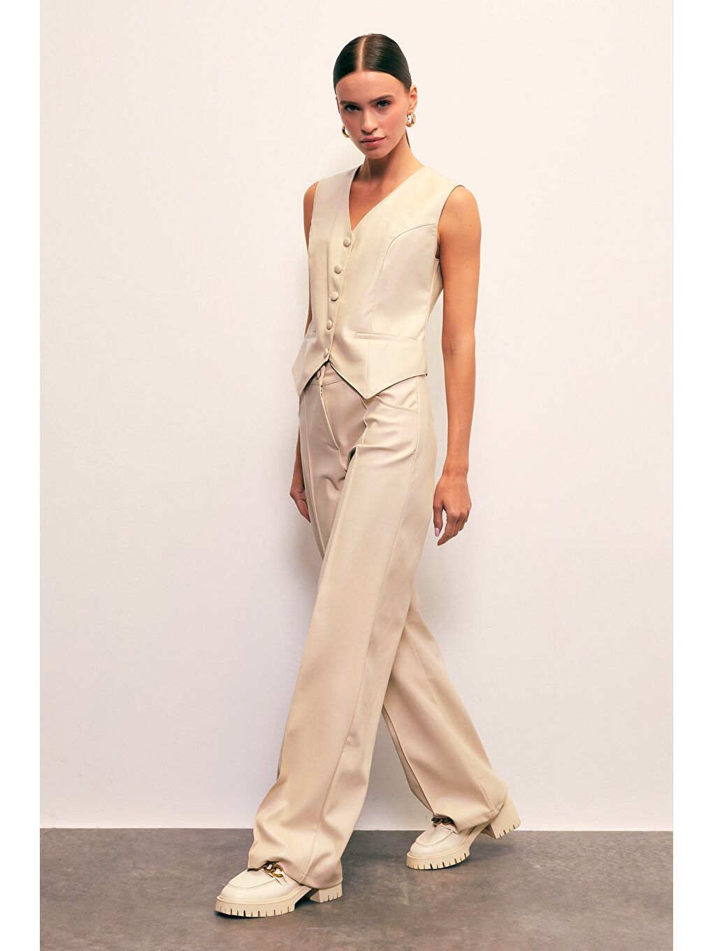 Bej Nervür Detaylı Deri Pantolon - Taş-3