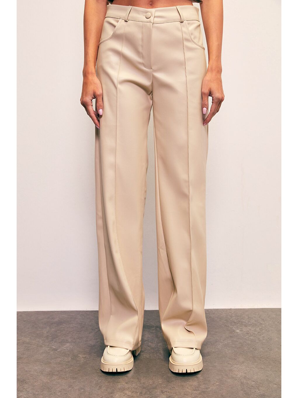 Bej Nervür Detaylı Deri Pantolon - Taş-4