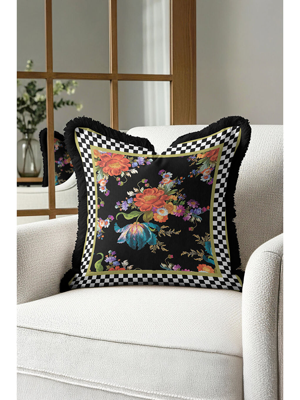 Karışık Lüks Çiçek Motifli Saçaklı Yastık Kılıfı - Barok Stil Siyah Altın Renkli Püsküllü Kırlent Kılıfı-1