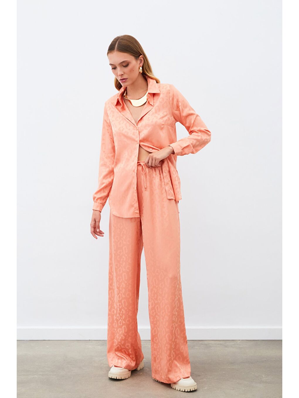 Pembe Bel Lastikli Desenli Pantolon - Somon-1