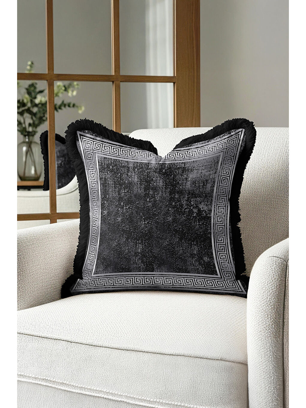 Karışık Yunan Motifli Saçaklı Yastık Kılıfı - Lüks Siyah Gri Modern Püsküllü Kırlent Kılıfı-1