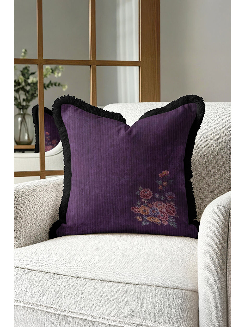 Karışık Göz Alıcı Mor Çiçekli Saçaklı Yastık Kılıfı - Asil Çiçek Bohem Siyah Püsküllü Kırlent Kılıfı