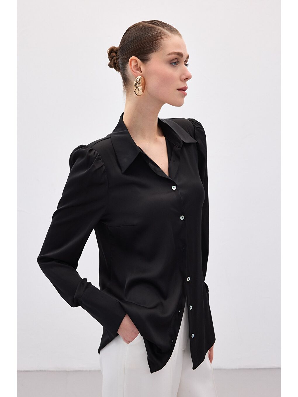 Vatkalı Saten Gömlek - Siyah-2