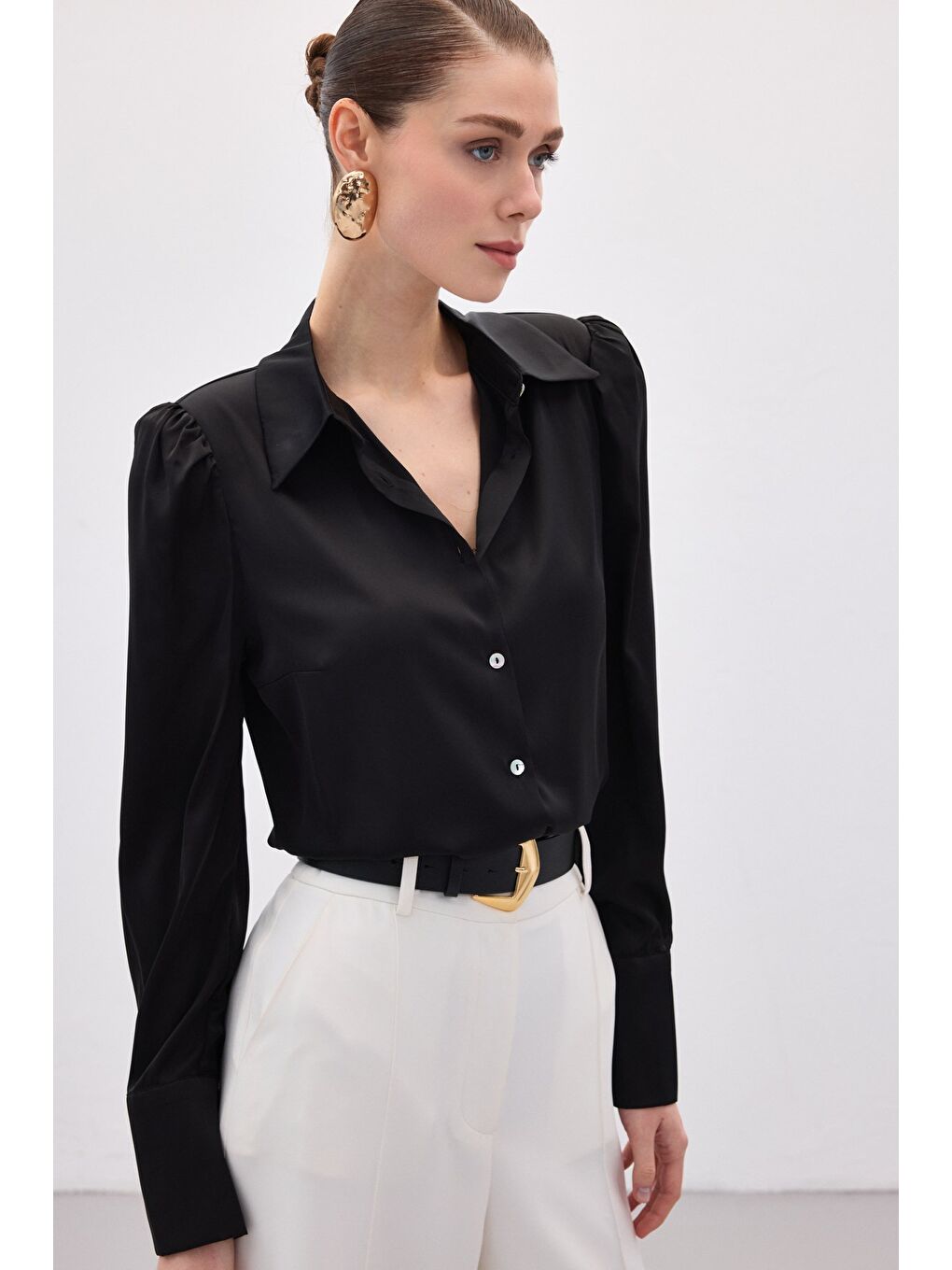 Vatkalı Saten Gömlek - Siyah-4