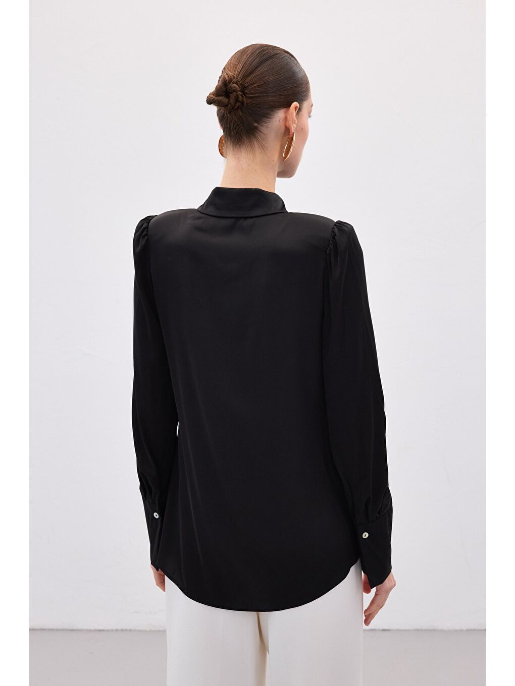 Vatkalı Saten Gömlek - Siyah-7
