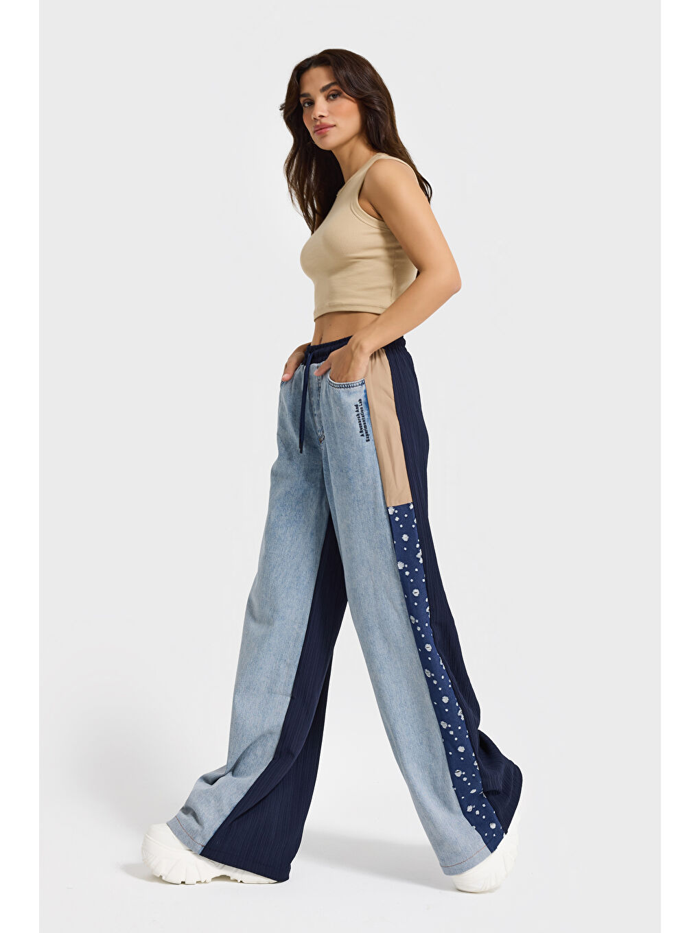 Mavi Kadın Jean Rengi Kumaş Denim Parçalı Bol Kesim Tasarım Denim Pantolon-4