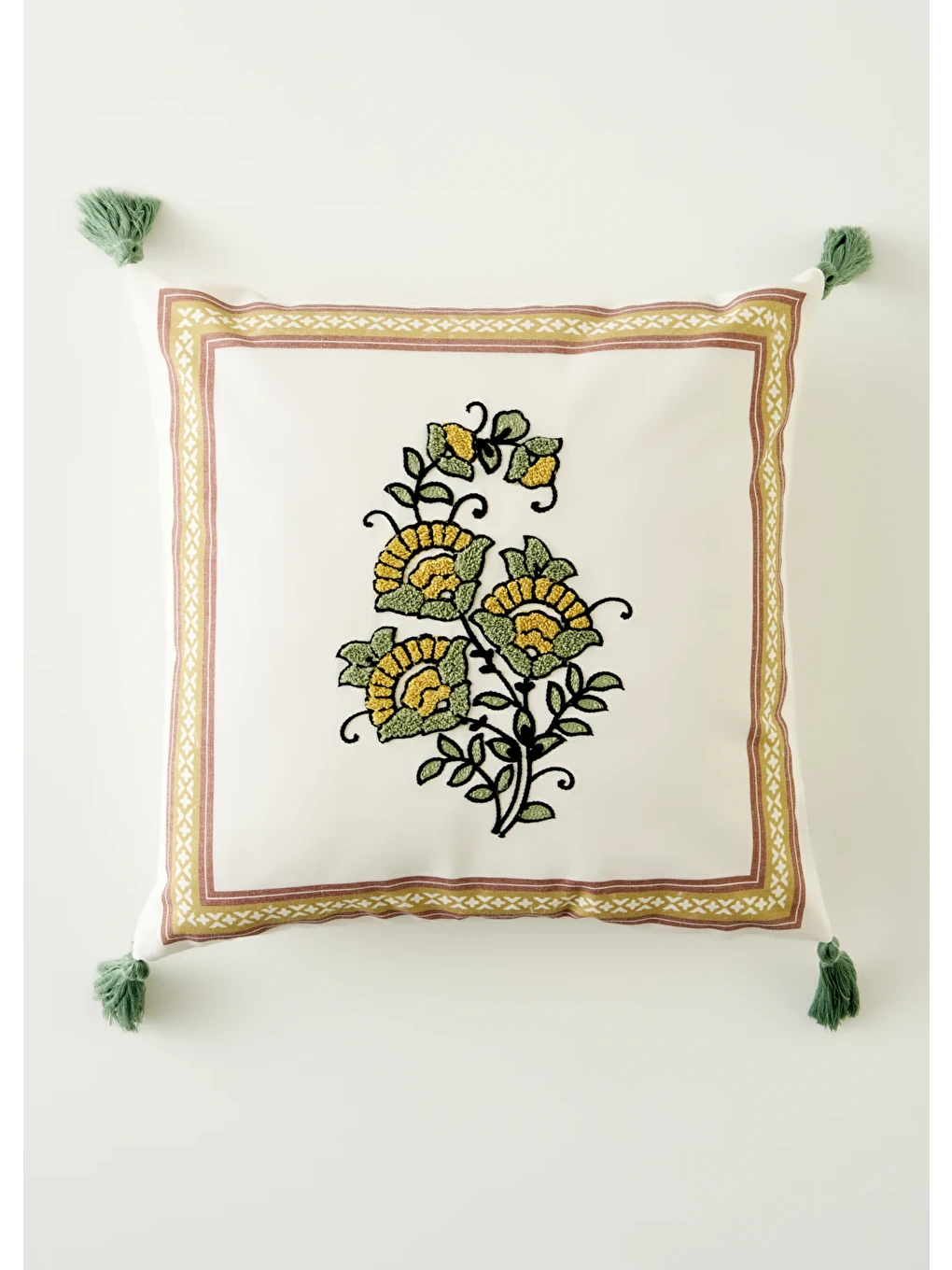 Karışık %100 Pamuk Indian Dream Nakışlı Kırlent Kılıfı (43x43 cm)-1