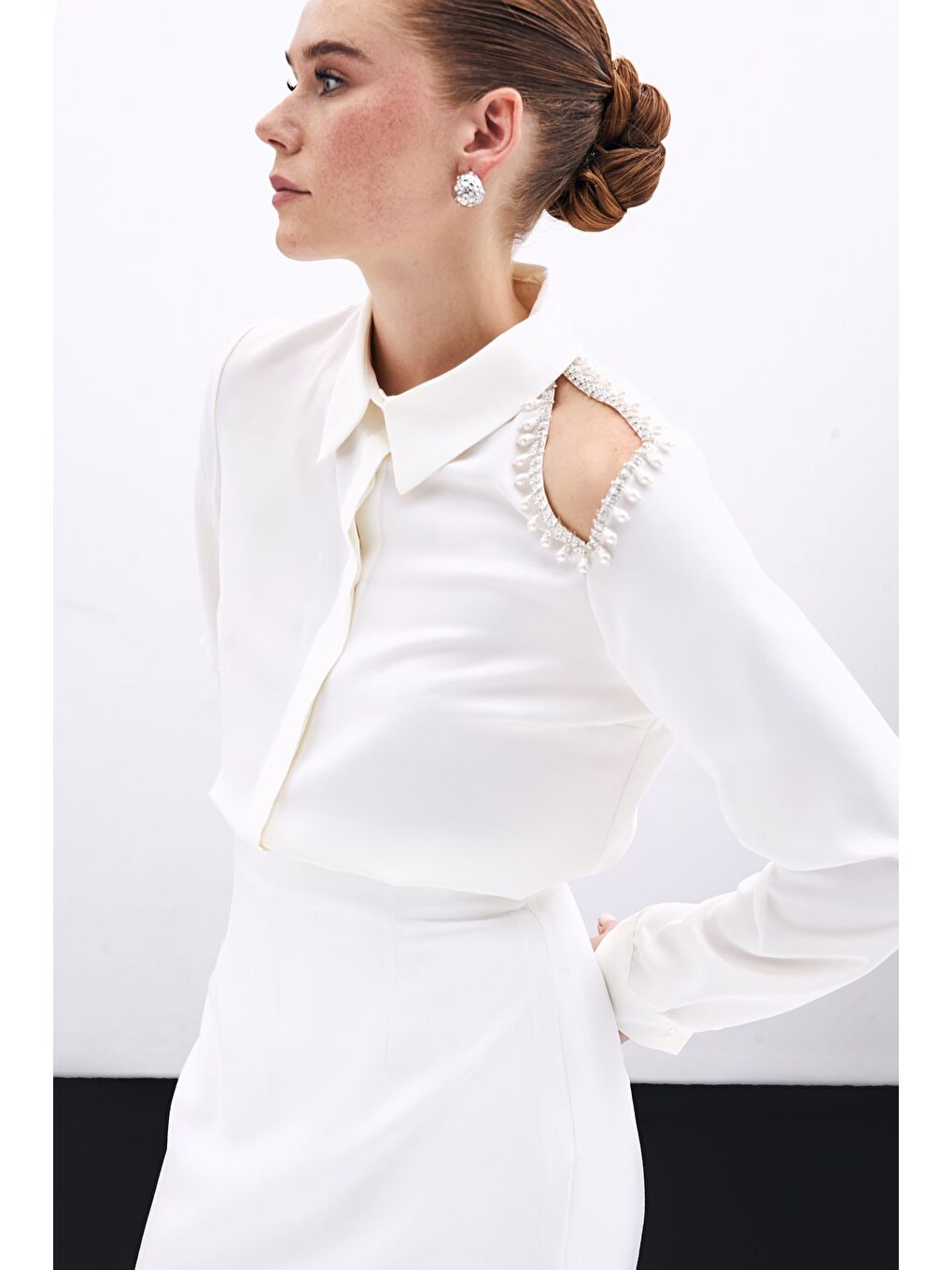 Tek Omuz Detaylı Gömlek - Ekru-3