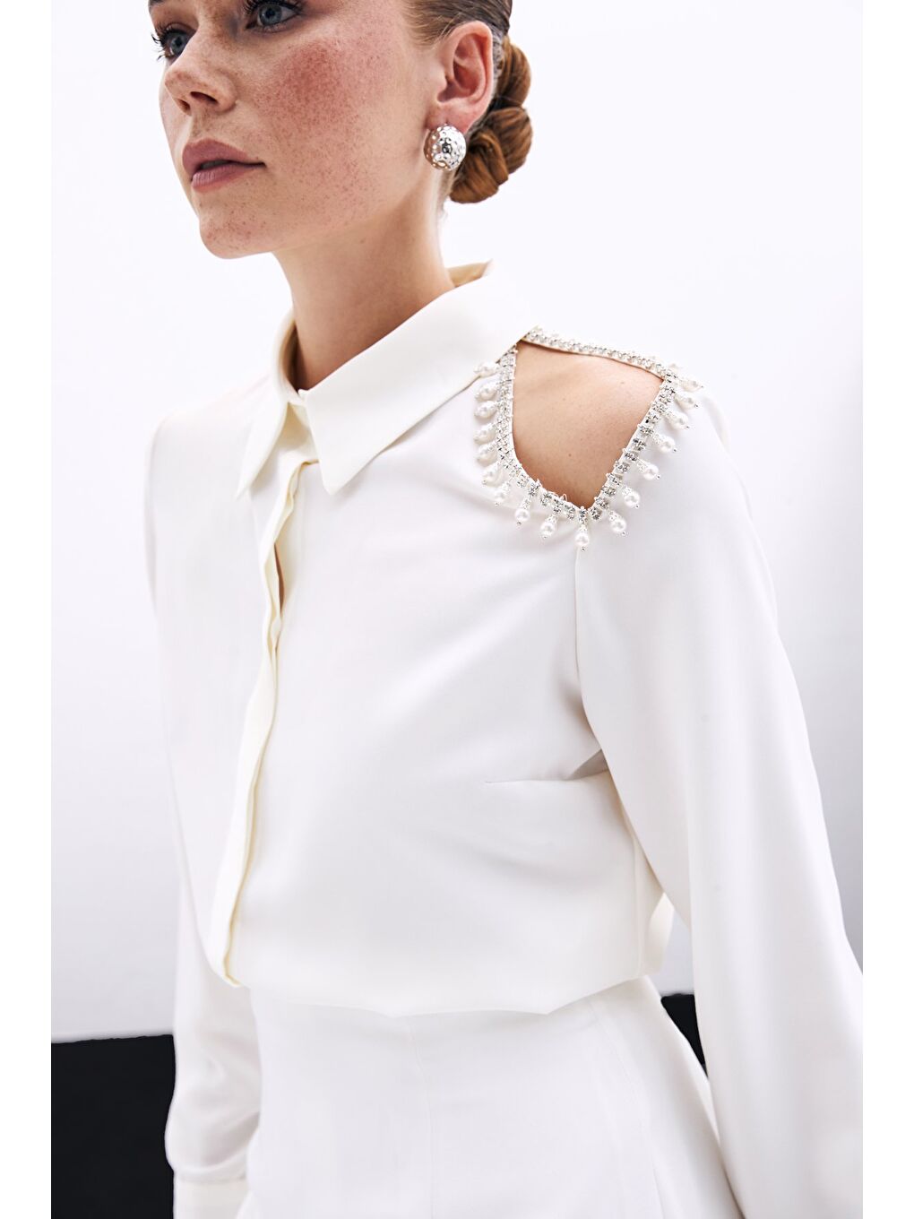 Tek Omuz Detaylı Gömlek - Ekru-4
